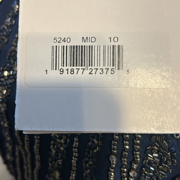 Mac Duggal 5240 NWT LONG SLEEVE BEADED COLUMN GOWN - Picture 9 of 9